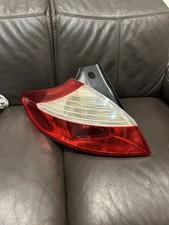 Feu arriere principal gauche