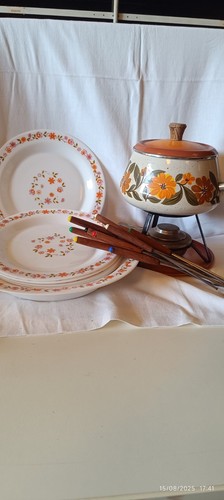 Service fondues années 70 - service, a