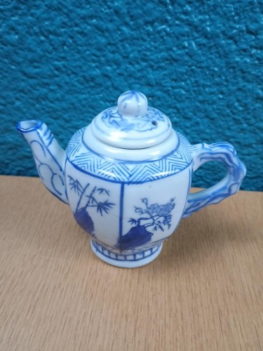 Petite théière chinoise bleu