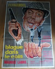 FERNANDEL blague dans le coin