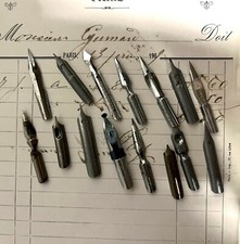 LOT DE 15 PLUMES ANCIENNES