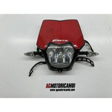 PLAQUE D'ÉCLAIRAGE AVANT