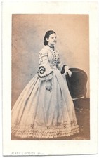 Photo CDV Femme robe crinoline