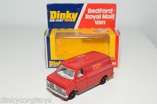 DINKY TOYS 410 BEDFORD AA VAN