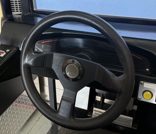Initial steering wheel - initial,