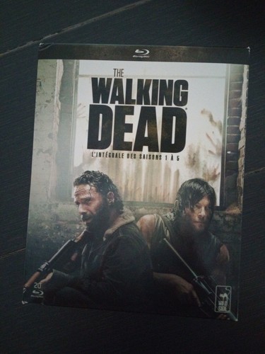 The walking dead - dead, saison