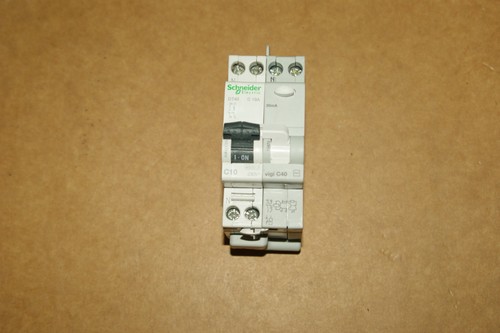 Disjoncteur schneider dt40 - disjoncteur,