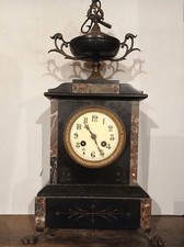 Pendule ancienne en marbre noir et bronze doré – Napoléon III