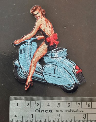 Vespa scooter ecusson vintage