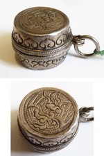 Petite boite tabatière argent