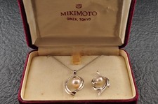 Presque comme neuf, collier de