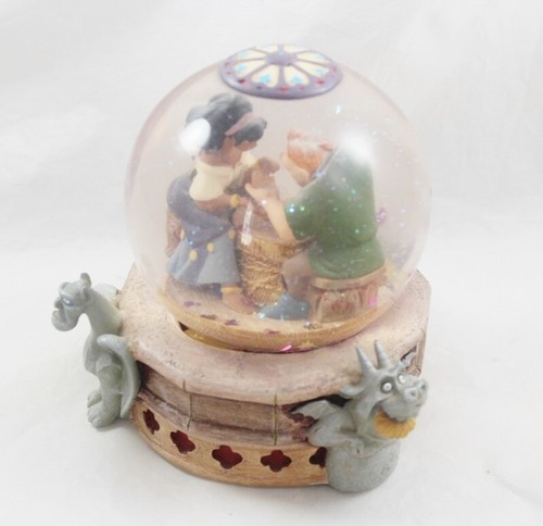 Snow globe musical esmeralda - globe,