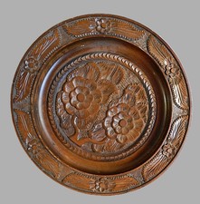 Magnifique Plat du Queyras Vintage en Bois Sculpté de motifs floraux