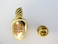 Pin pins - pin's, badge