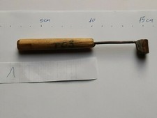 ANCIEN OUTIL POUR  FABRICATION