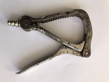 ANCIEN CASSE NOIX KASNETT J.PERILLE