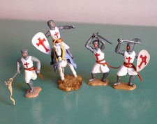 Figurines Petits Soldats TIMPO TOYS Great Britain ~ 4 Templiers dont 1 Chevalier