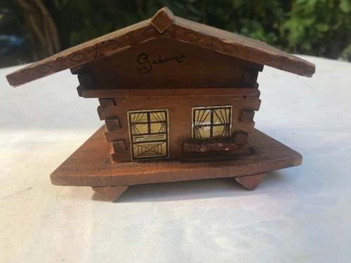 Chalet bois ancien boite - en,