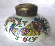 Encrier lentille  faience GIEN 1875 , décor Rouen à la corne