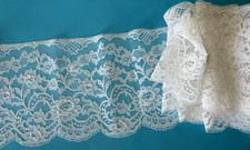 DENTELLE DE CALAIS France -  guirlandes de fleurs - 3.50 mètres x 20 cm - blanc