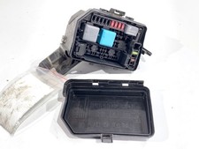 BOÎTE À FUSIBLES TOYOTA