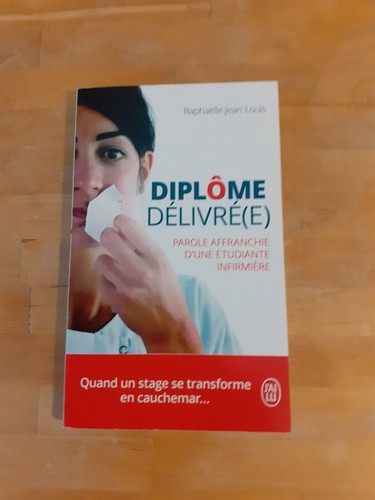 Diplôme délivré parole - diplôme,