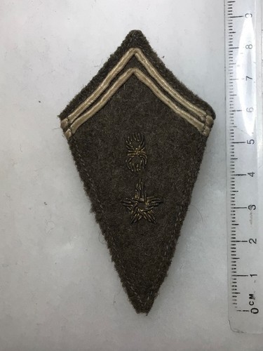 France une patte de col - -,