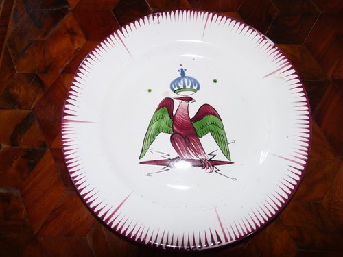 Très rare ancienne assiette