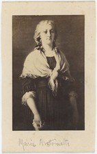 CDV circa 1865. La Reine Marie-Antoinette, d'après le tableau.