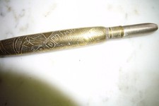 ARTISANAT   de  TRANCHES.  DOUILLES de FUSILS.   SOUVENIR du MAROC . PORTE-PLUME
