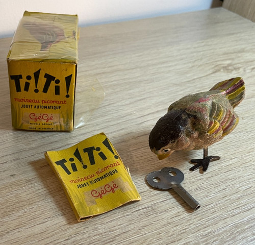 Ancien jouet mécanique - , :