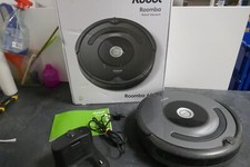 Aspirateur robot IROBOT ROOMBA 676 (Hors Services)