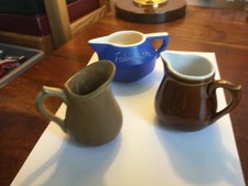 LOT DE 3 PETITS PICHETS