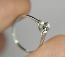 Bague solitaire en or jaune