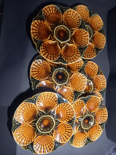 Lot assiettes a huitres - 6,