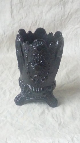 Ancien vase violette en - a,