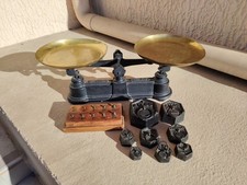 Balance Roberval ancienne Besson  A Paris 2 kilo avec poids