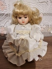 ancienne poupée tête mains