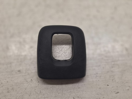 Cache bouton ouverture - , coffre