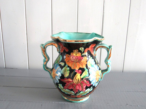 Petit vase avec - , signé