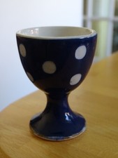 SARREGUEMINES UN ANCIEN COQUETIER EN FAIENCE MODELE CONFETTI  BLEU