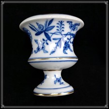 MAGNIFIQUE VASE EN PORCELAINE