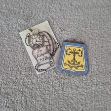 Insigne / pucelle 6 e régiment de hussard Arthus Bertrand Paris G1408