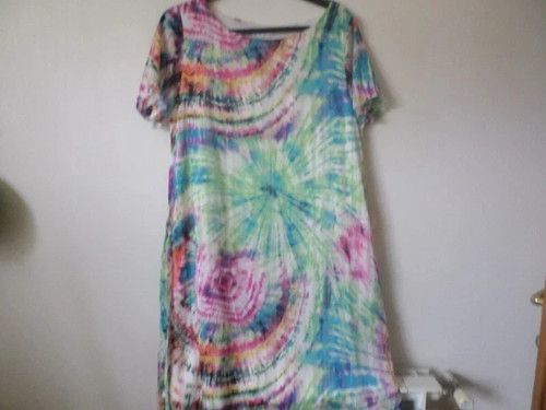 Magnifique robe neuve - magnifique,