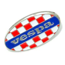 Broche insigne épingle à revers émaillée ovale à carreaux Vespa rouge blanc e...