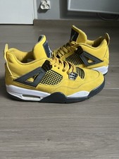 Jordan 4 retro Lightning
