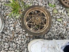 1  ROUE  VOITURE A PEDALES PEDALS CAR