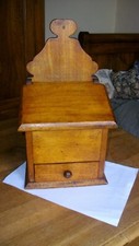 Ancienne boite à sel en bois