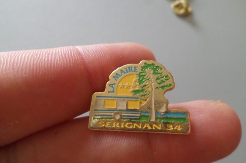 Badge pin broche - broche, serignan