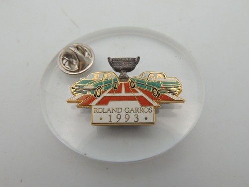 Pin automobile roland - pin's,